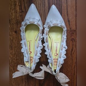 Vintage Genuine Leather Kitten Heel Pumps With Bow Detail - Size 38 / 7.5